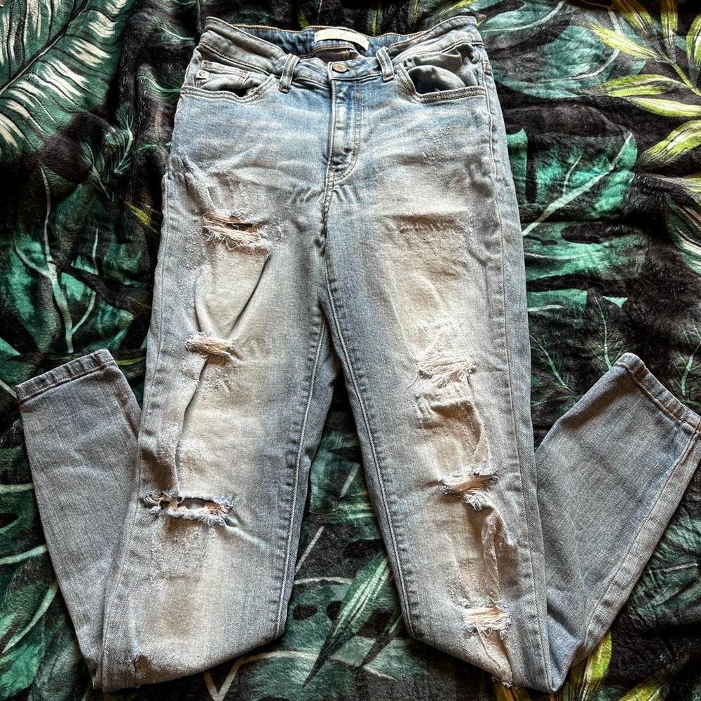 Light Wash Ripped Skinny Jeans